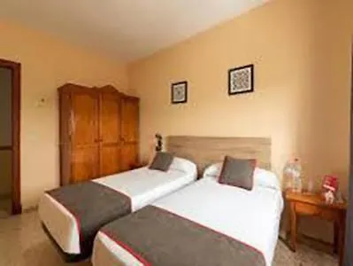 Hostal-Restaurante El Paisano Guadalema de los Quinteros 0*,